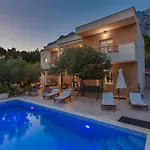 House Arija * Макарска