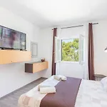 House Arija Дом отдыха Макарска