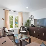 Дом отдыха House Arija *