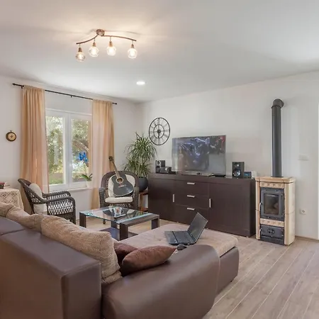 House Arija Дом отдыха Макарска