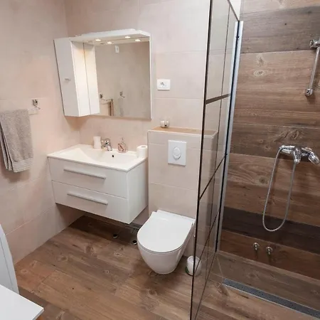 House Arija Дом отдыха Макарска