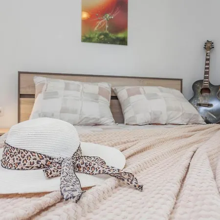 House Arija Дом отдыха *