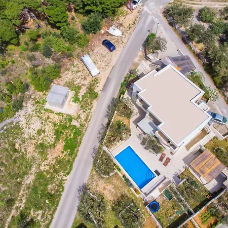 House Arija בית נופש *