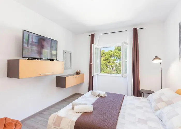 House Arija בית נופש מאקרסקה