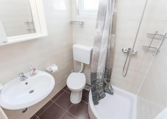 בית נופש House Arija מאקרסקה